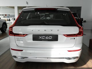 2025 Volvo XC60 II Рестайлинг 2, белый, 6348850 рублей, вид 4
