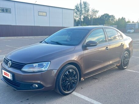 2011 Volkswagen Jetta VI, коричневый, 620000 рублей, вид 2