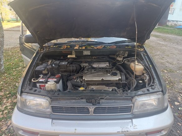 1993 Mitsubishi Chariot II, серый, 250000 рублей - вид 2