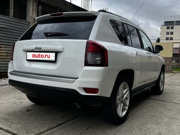 2013 Jeep Compass I Рестайлинг, белый, 1499000 рублей - вид 5