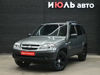 2017 Chevrolet Niva I Рестайлинг, серый, 680000 рублей, вид 1