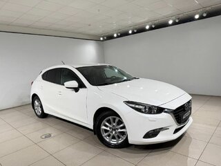 2018 Mazda 3 III (BM) Рестайлинг, белый, 1550000 рублей, вид 2
