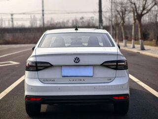 2024 Volkswagen Lavida III Рестайлинг, белый, 1254004 рублей, вид 3