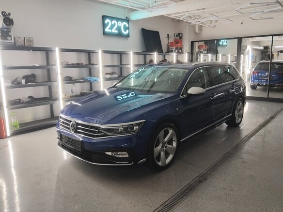 2020 Volkswagen Passat B8 Рестайлинг, синий, 2275000 рублей - вид 15