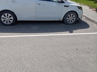 2012 Kia Rio 4-speed III, белый, 450000 рублей, вид 4