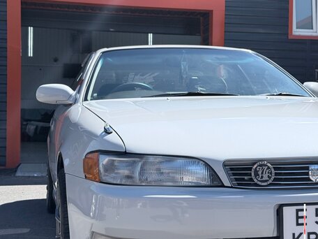 1996 Toyota Mark II VII (X90), белый, 1200000 рублей, вид 2