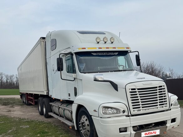 2000 Freightliner Century Class, белый, 1450000 рублей - вид 3