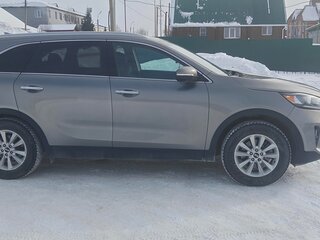 2018 Kia Sorento III Prime Рестайлинг, серый, 2800000 рублей, вид 3