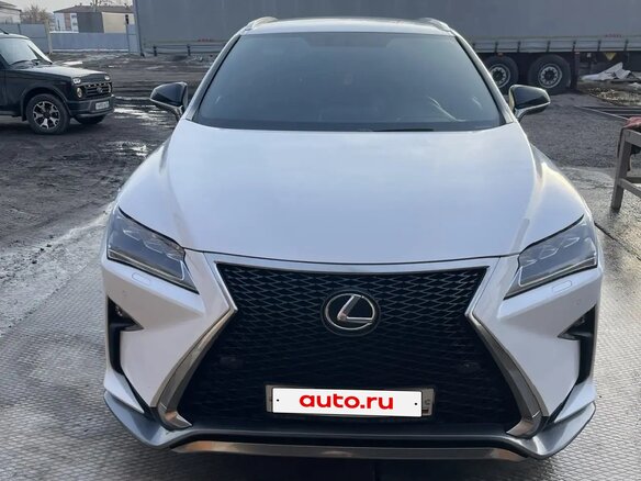 2017 Lexus RX 200t IV, белый, 3799999 рублей