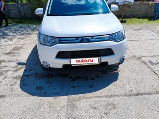 2013 Mitsubishi Outlander III, белый, 1600000 рублей, вид 2