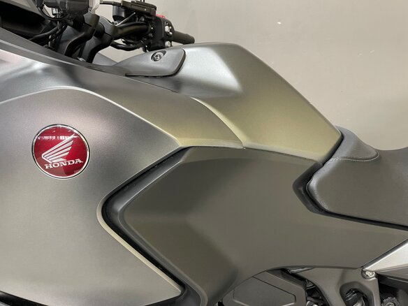 2022 Honda NT1100, серый, 1330000 рублей - вид 8