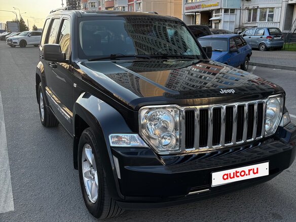 2010 Jeep Cherokee IV (KK), чёрный - вид 1