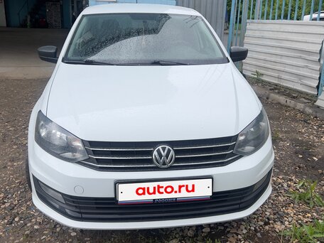 2016 Volkswagen Polo V Рестайлинг, белый, 850000 рублей, вид 4