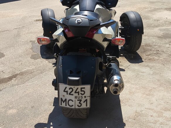 2008 BRP Can-Am Spyder, серебристый, 750000 рублей - вид 6