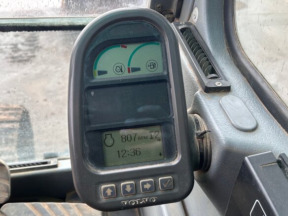 2010 Volvo EC, жёлтый, 6500000 рублей - вид 7