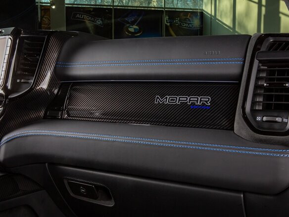 2024 Ram 1500 Crew Cab V Рестайлинг, чёрный, 9998000 рублей - вид 26