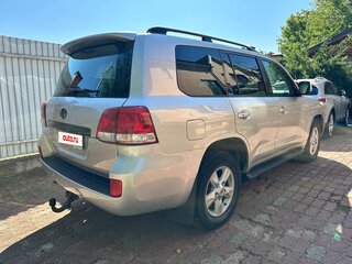 2010 Toyota Land Cruiser 200 Series, серебристый, 2700000 рублей, вид 1