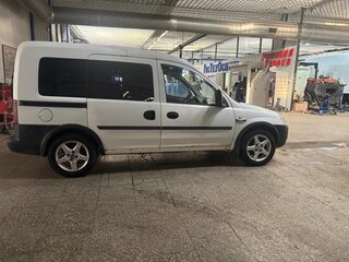 2006 Opel Combo C Рестайлинг, белый, 199000 рублей, вид 2