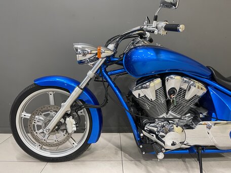 2011 Honda VT 1300CS Sabre, синий, 780000 рублей, вид 5