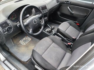 2001 Volkswagen Golf IV, серебристый, 240000 рублей, вид 4