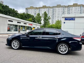 2019 Toyota Camry VIII (XV70), синий, 2590000 рублей, вид 3