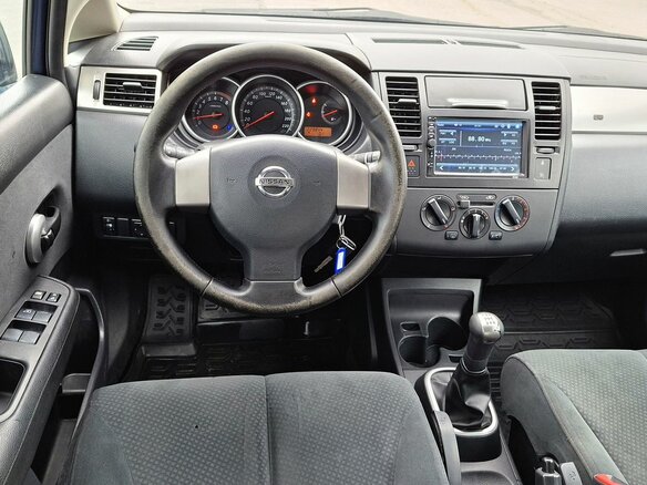 2011 Nissan Tiida I Рестайлинг, синий, 698000 рублей - вид 9
