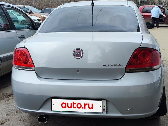 2011 Fiat Linea, серебристый, 520000 рублей - вид 2