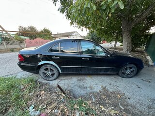 2003 Mercedes-Benz E-Класс 320 III (W211, S211), чёрный, 375000 рублей, вид 2