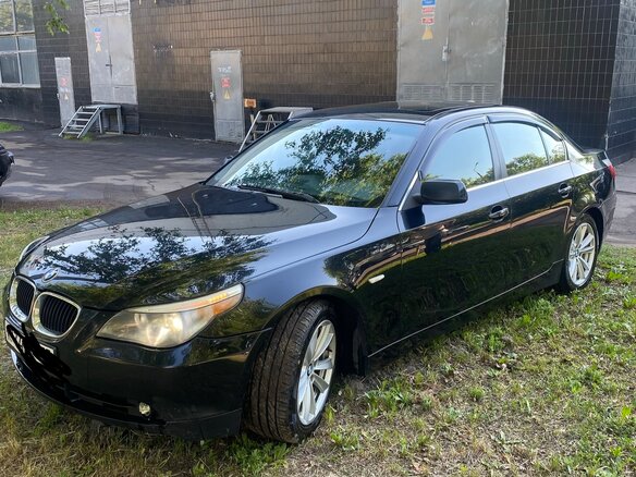 2004 BMW 5 серии 525i V (E60/E61), чёрный, 1200000 рублей