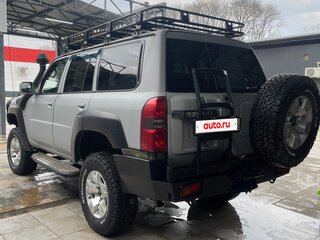 2006 Nissan Patrol V (Y61) Рестайлинг, серебристый, 3600000 рублей, вид 2