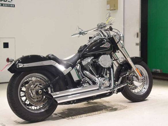 2010 Harley-Davidson Softail Custom, чёрный, 790000 рублей - вид 4