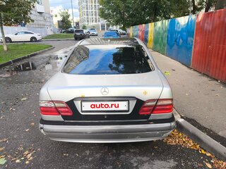 2000 Mercedes-Benz E-Класс 240 II (W210, S210) Рестайлинг, серебристый, 550000 рублей, вид 2