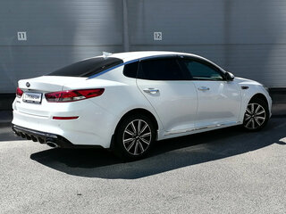 2019 Kia Optima IV Рестайлинг, белый, 1589000 рублей, вид 5