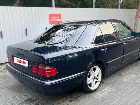 1997 Mercedes-Benz E-Класс 280 II (W210, S210), синий, 700000 рублей, вид 4