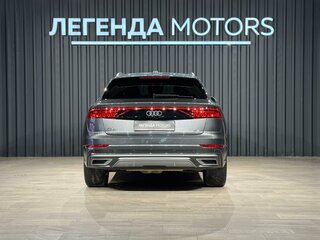 2021 Audi Q8 55 TFSI I (4M), серый, 7500000 рублей, вид 5