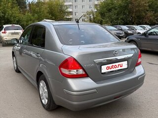 2011 Nissan Tiida I Рестайлинг, серый, 700000 рублей, вид 5
