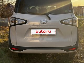 2016 Toyota Sienta II, белый, 1500000 рублей, вид 5