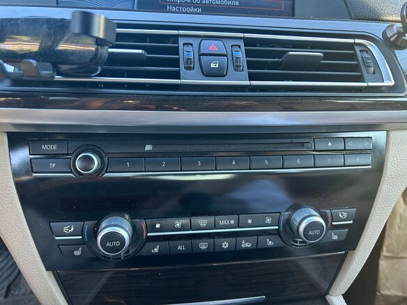 2009 BMW 7 серии Long 750Li xDrive V (F01/F02/F04), чёрный, 1180000 рублей - вид 13