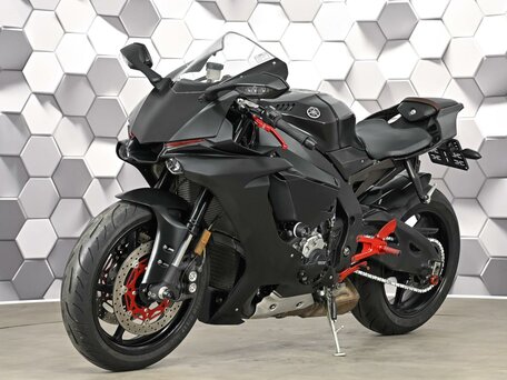 2016 Yamaha YZF-R1, чёрный, 1199000 рублей, вид 2