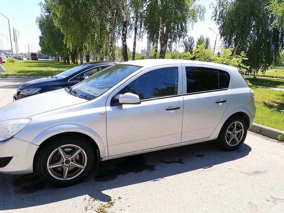 2008 Opel Astra H Рестайлинг, серебристый, 310000 рублей - вид 3