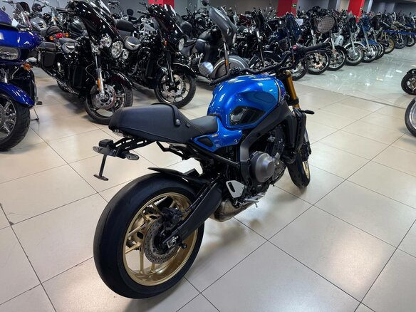2022 Yamaha XSR900, синий, 1020000 рублей - вид 6