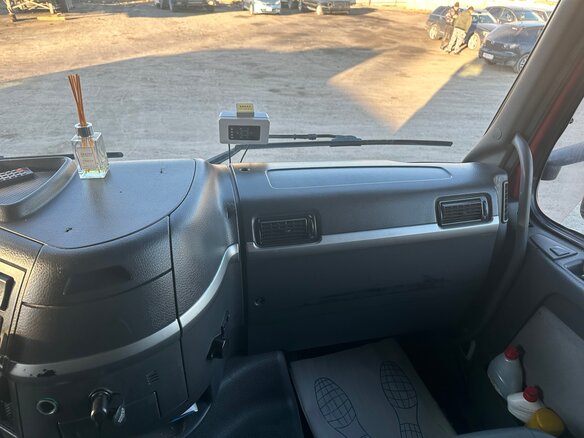 2004 Volvo FH, красный, 3500000 рублей - вид 7
