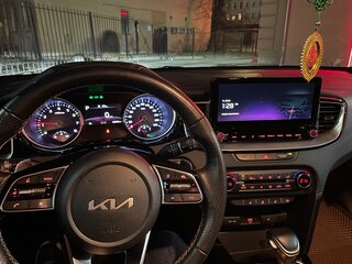 2022 Kia Ceed III Рестайлинг, оранжевый, 2360000 рублей, вид 5