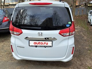 2019 Honda Freed II Рестайлинг, белый, 1620000 рублей, вид 2