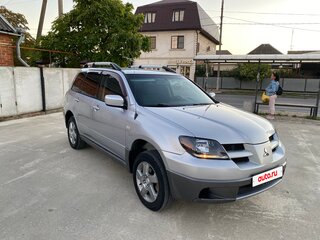 2004 Mitsubishi Outlander I, серебристый, 620000 рублей, вид 3