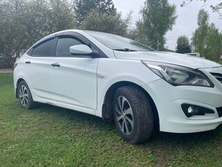 2016 Hyundai Solaris I Рестайлинг, белый, 679999 рублей, вид 4