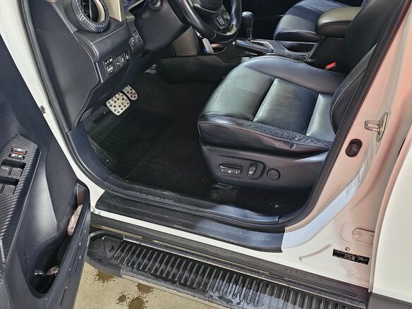 2013 Toyota RAV4 IV (XA40), белый, 2150000 рублей - вид 6