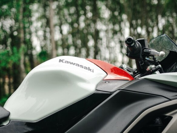 2023 Kawasaki EX-4, чёрный, 740000 рублей - вид 4