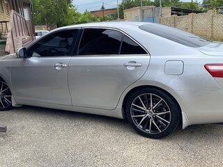2011 Toyota Camry VI (XV40) Рестайлинг, серебристый, 1400000 рублей, вид 3