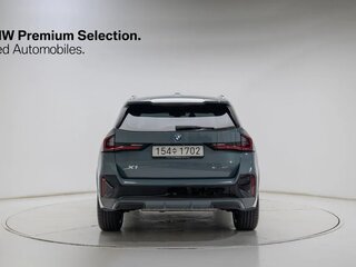 2026 BMW X1 20i xDrive III (U11/U12), зелёный, 5782600 рублей, вид 3